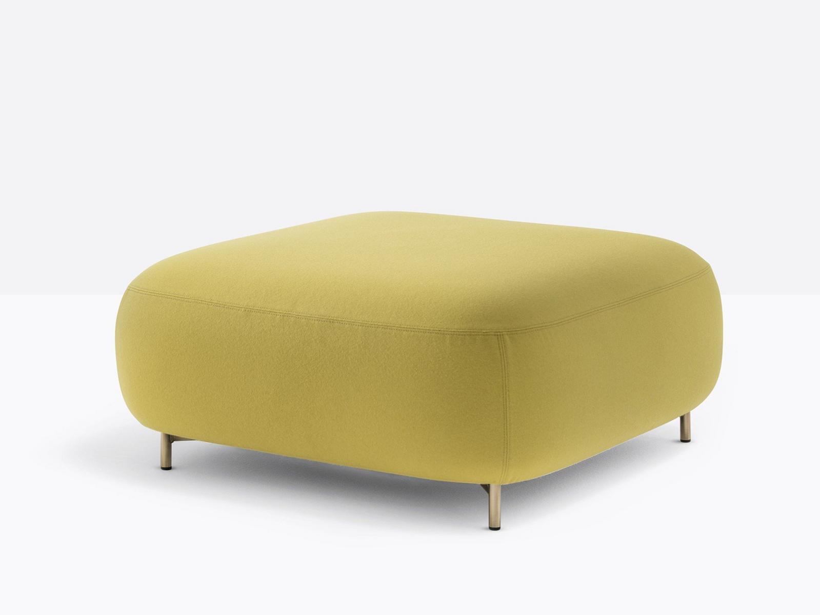 BUDDY 212 Upholstered square fabric pouf