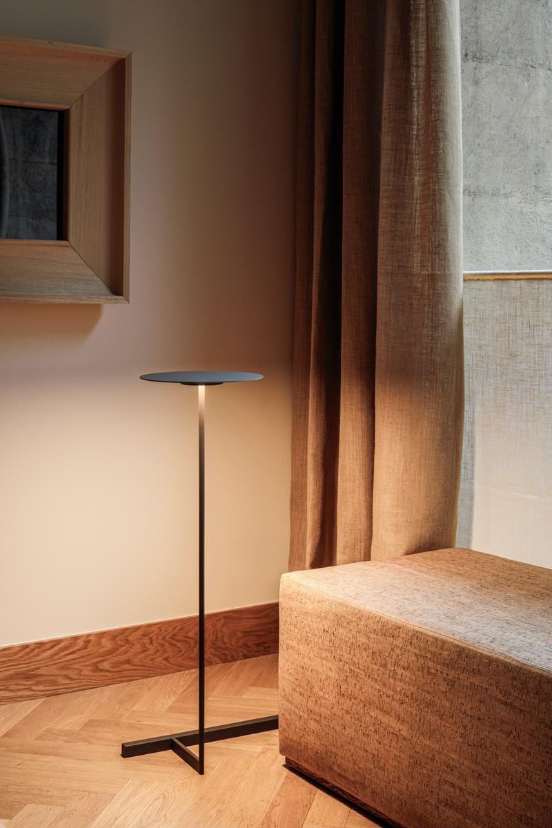 FLAT 5957 LED metal floor lamp