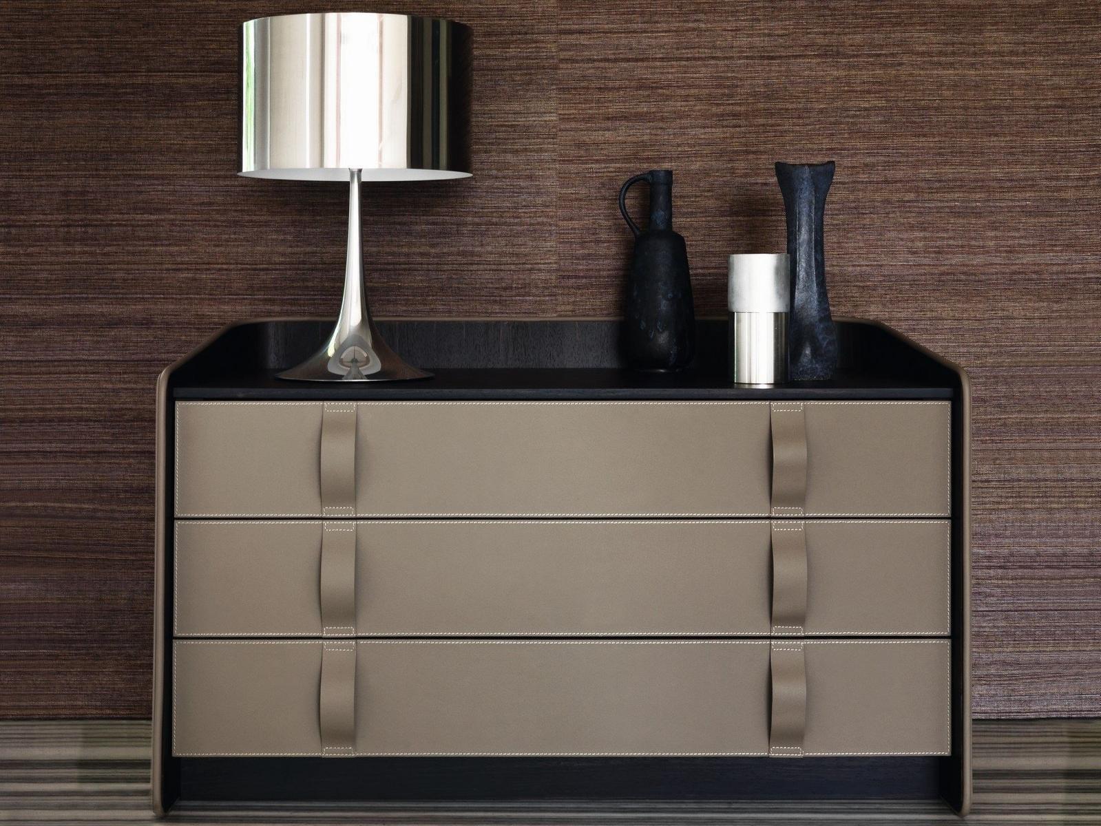 GENTLEMAN Leather chest of drawers