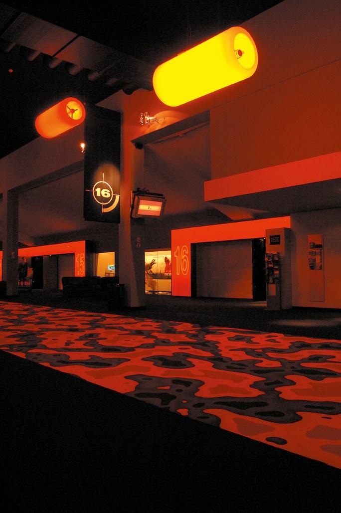 D2V2 Polyethylene pendant lamp