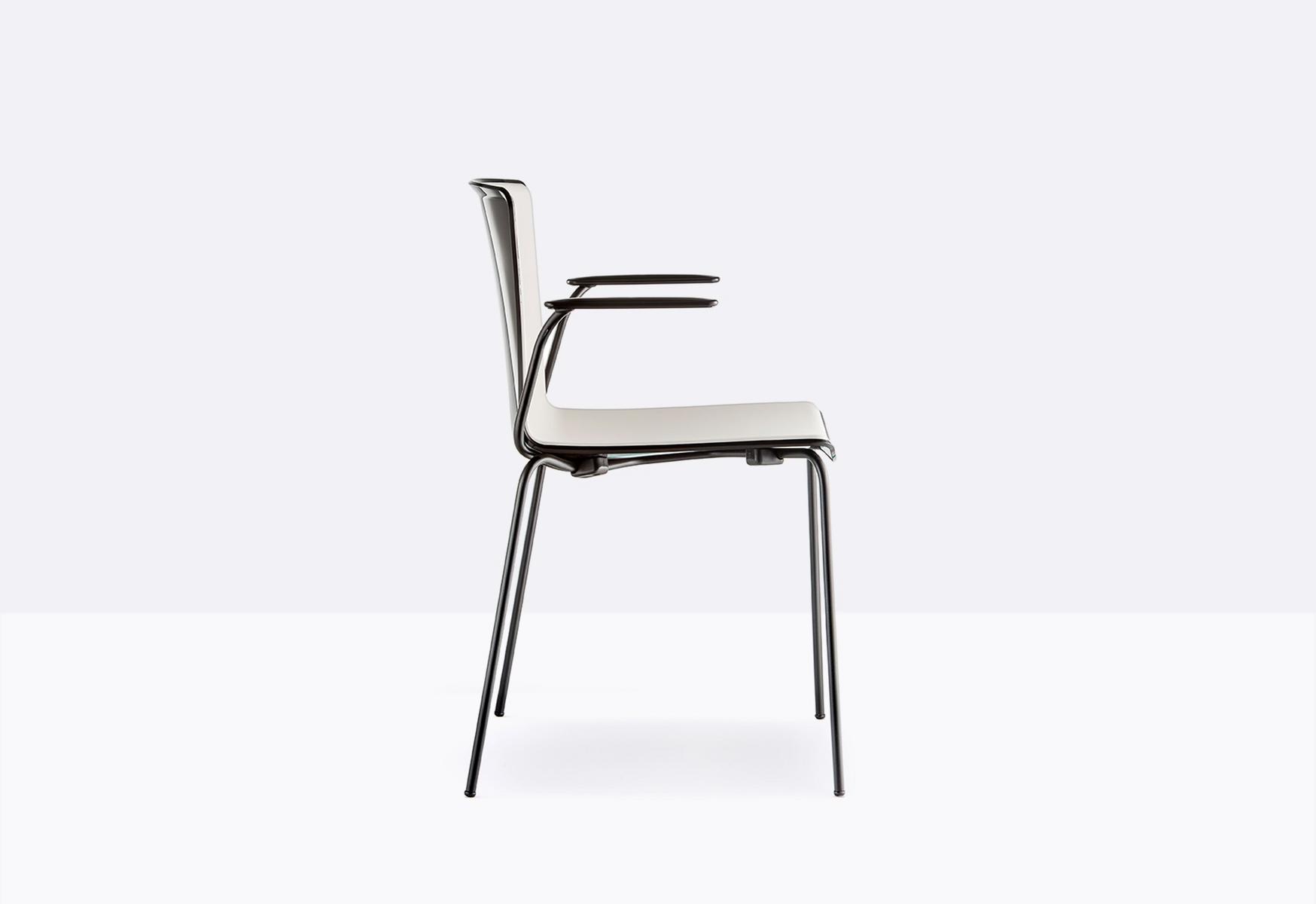 TWEET 895 Stackable plastic restaurant chair with armrests