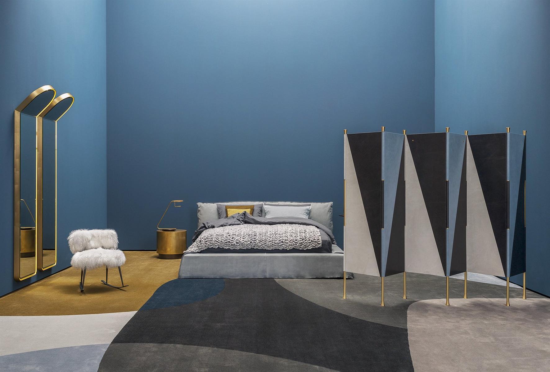 PARIS Upholstered leather bed