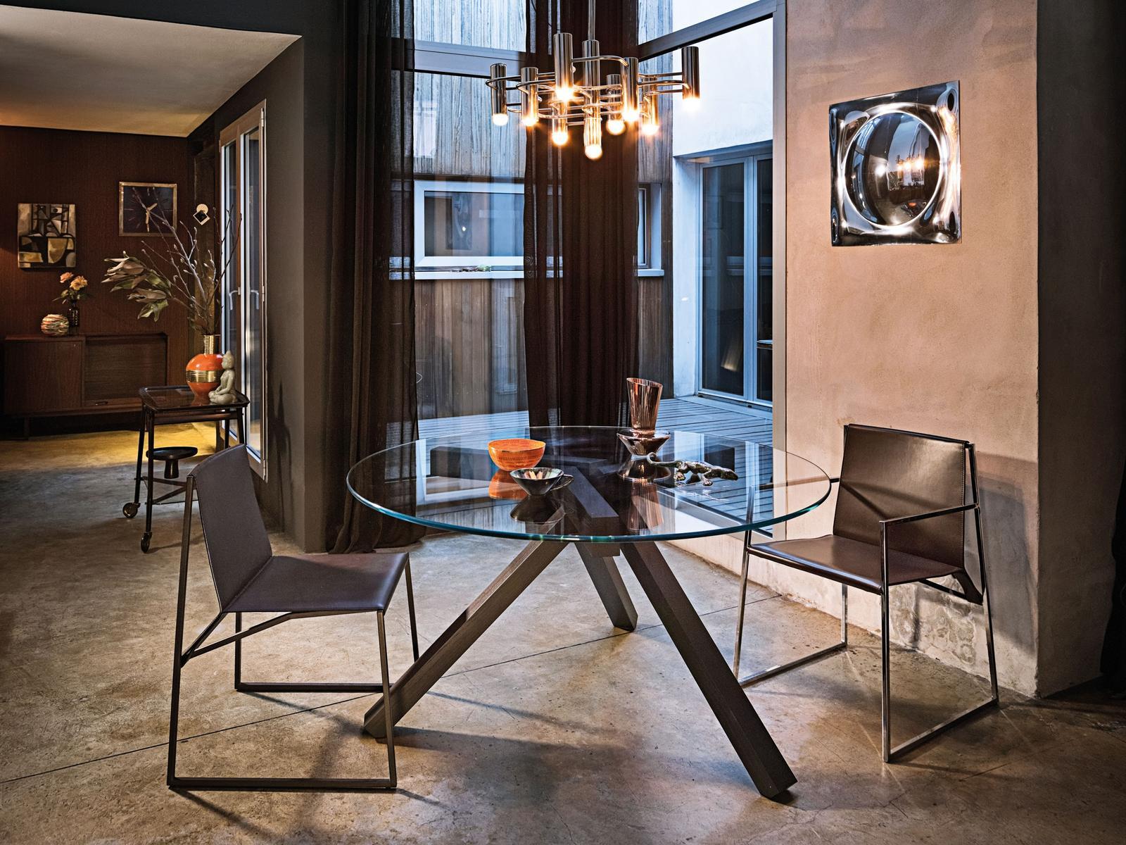CALMA Sled base leather chair