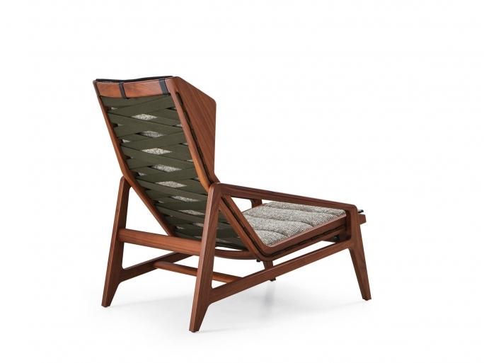 D.156.3 Ergonomic armchair with armrests