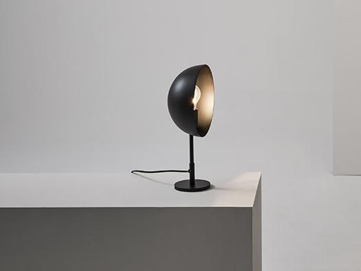 CHARLOTTE Painted metal table lamp
