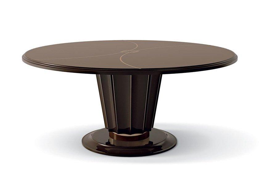 7006 Round wooden table