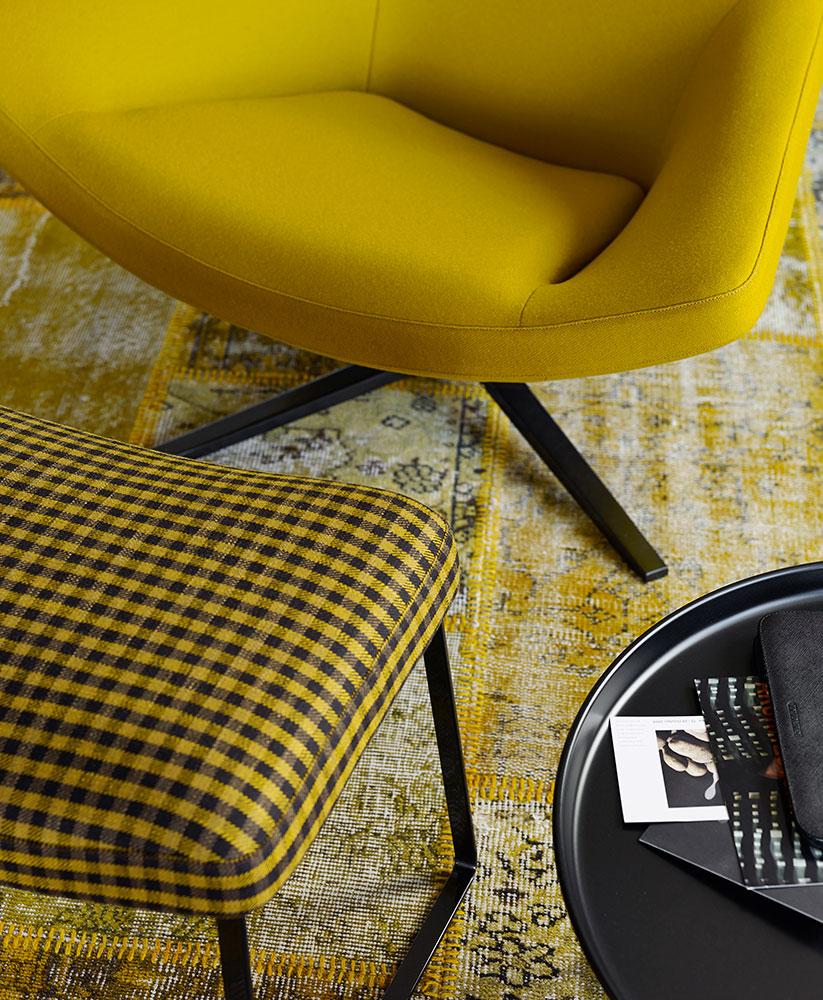 METROPOLITAN '14 Swivel upholstered fabric armchair with 4-spoke base