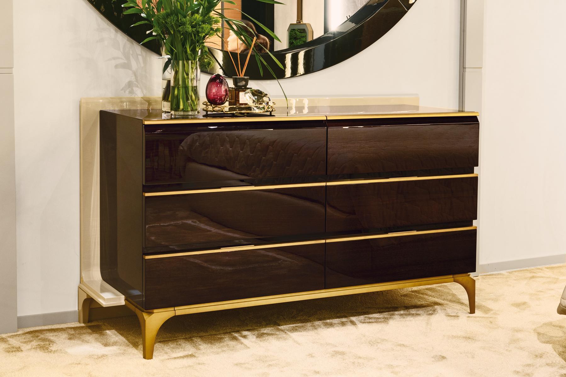DEANNA Walnut chest of drawers