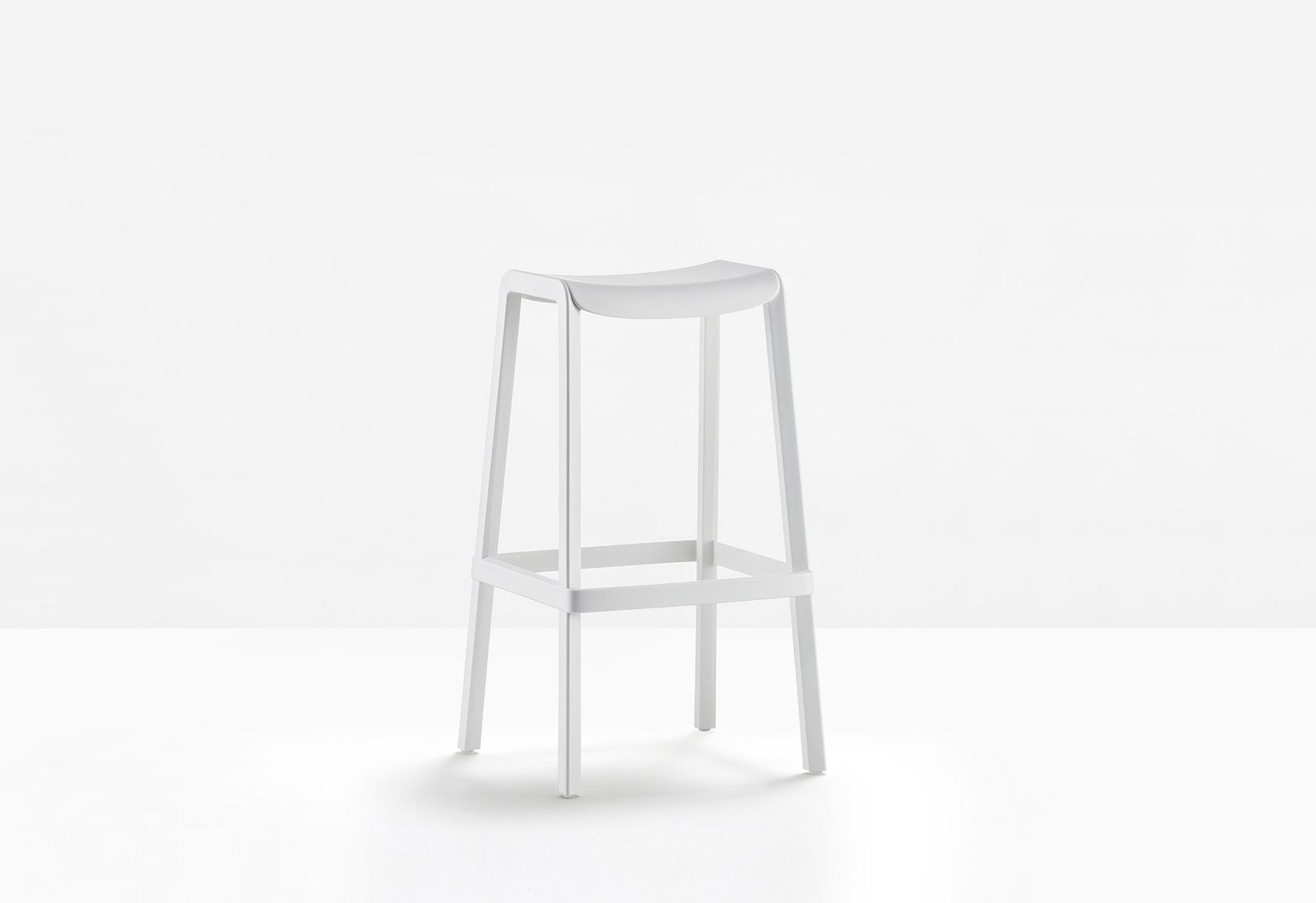 DOME 268 Stackable polypropylene stool