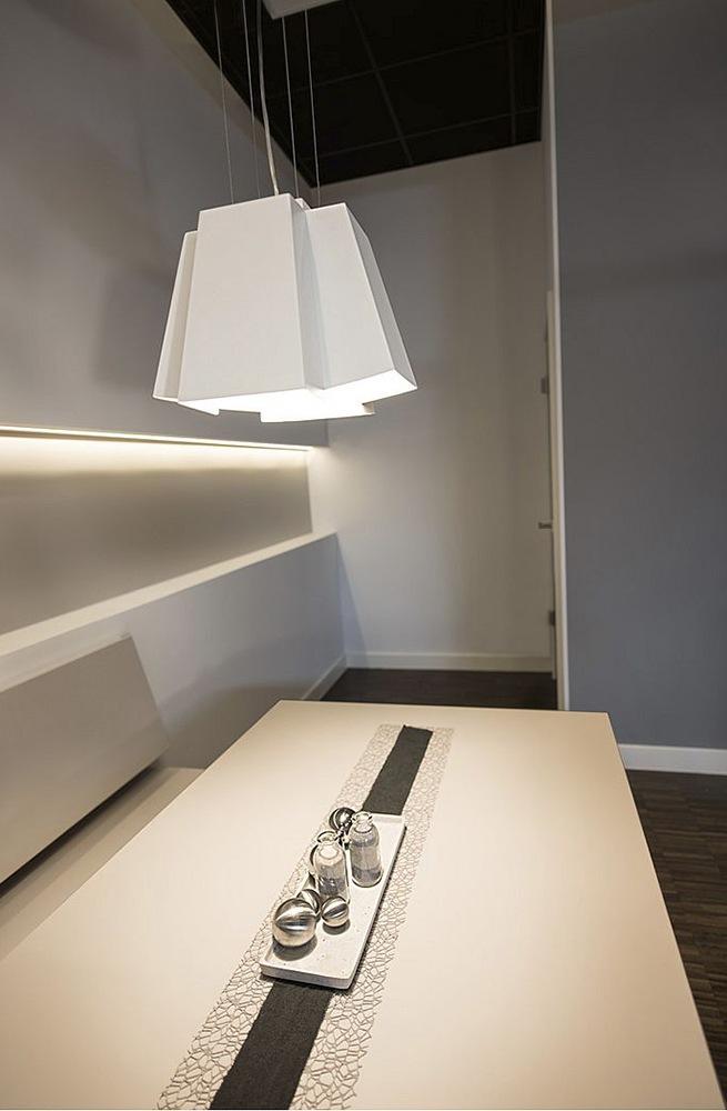 SOBERBIA Metal pendant lamp in a contemporary style