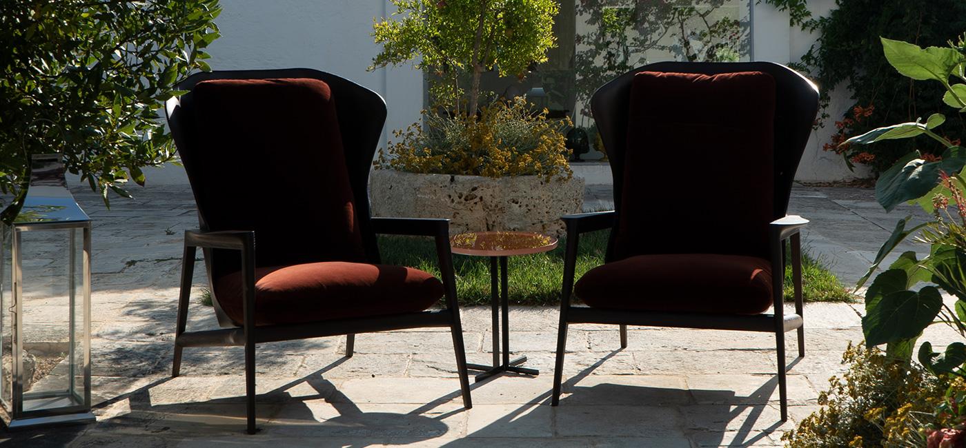MARGARET High-back armchair with armrests