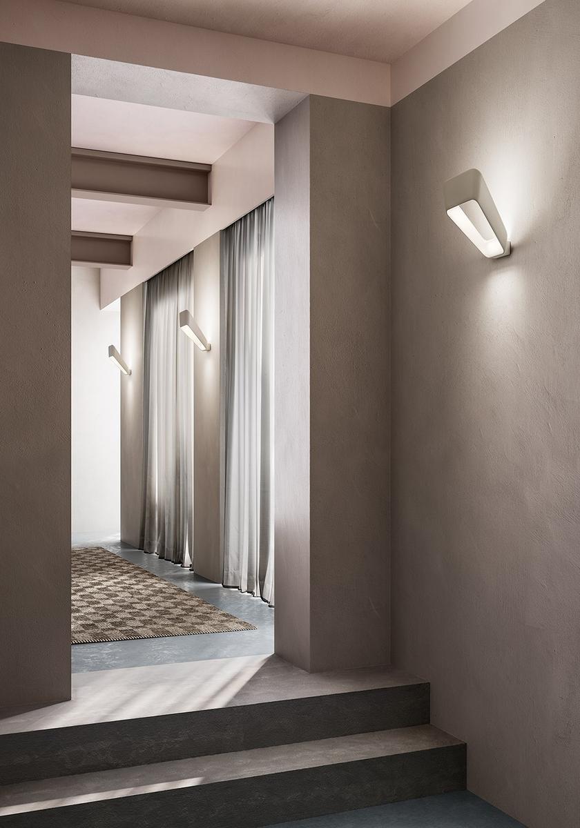 FRAME LED die cast aluminium wall lamp