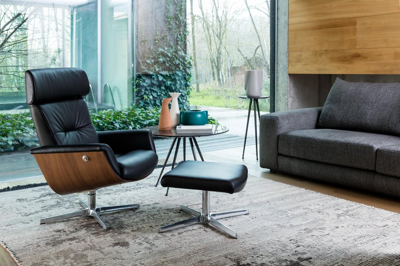 EVOLUTION Leather armchair