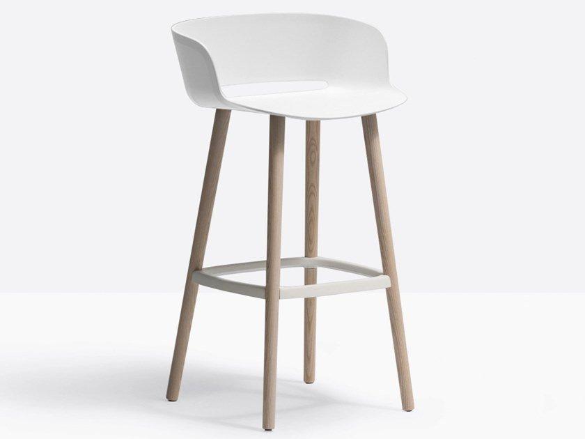 BABILA 2758 Polypropylene stool with armrests with footrest
