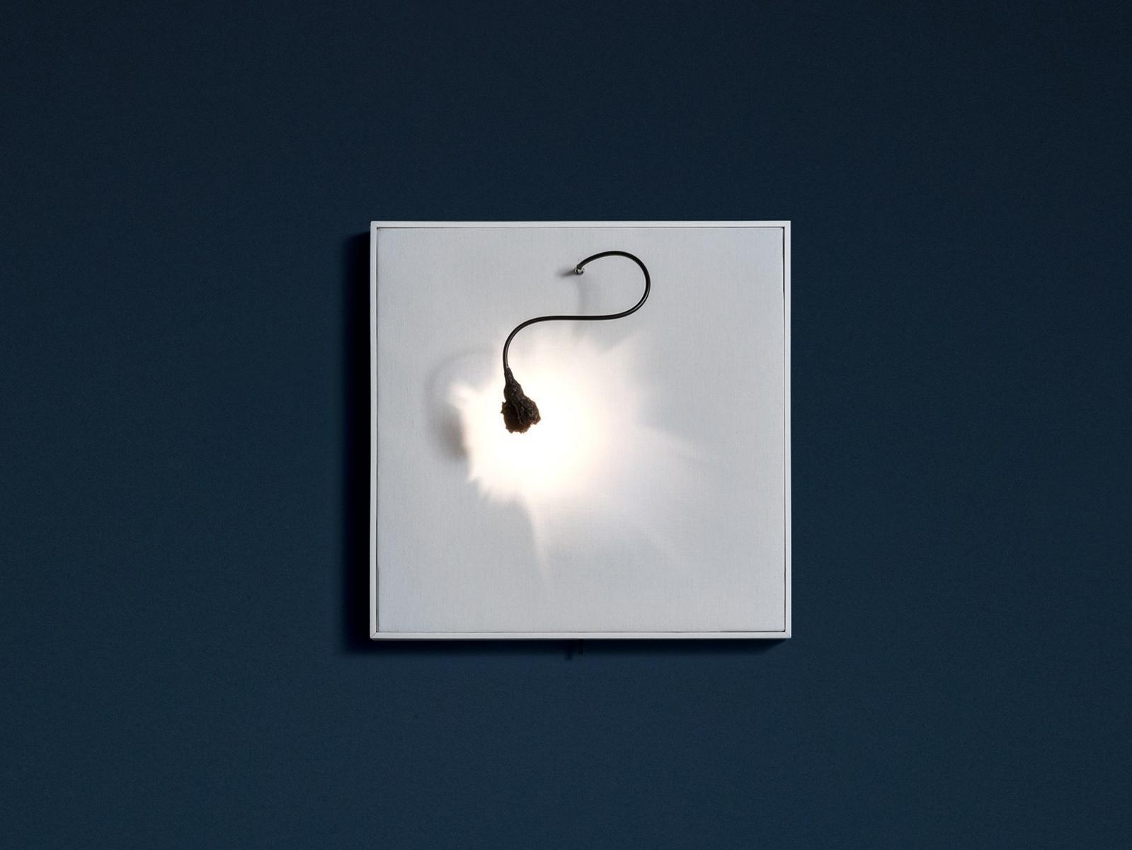 LUCE CHE DIPINGE LED wall lamp with swing arm