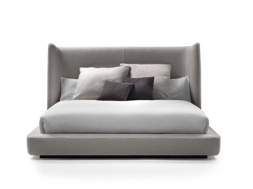 MIDNIGHT Bed with high headboard