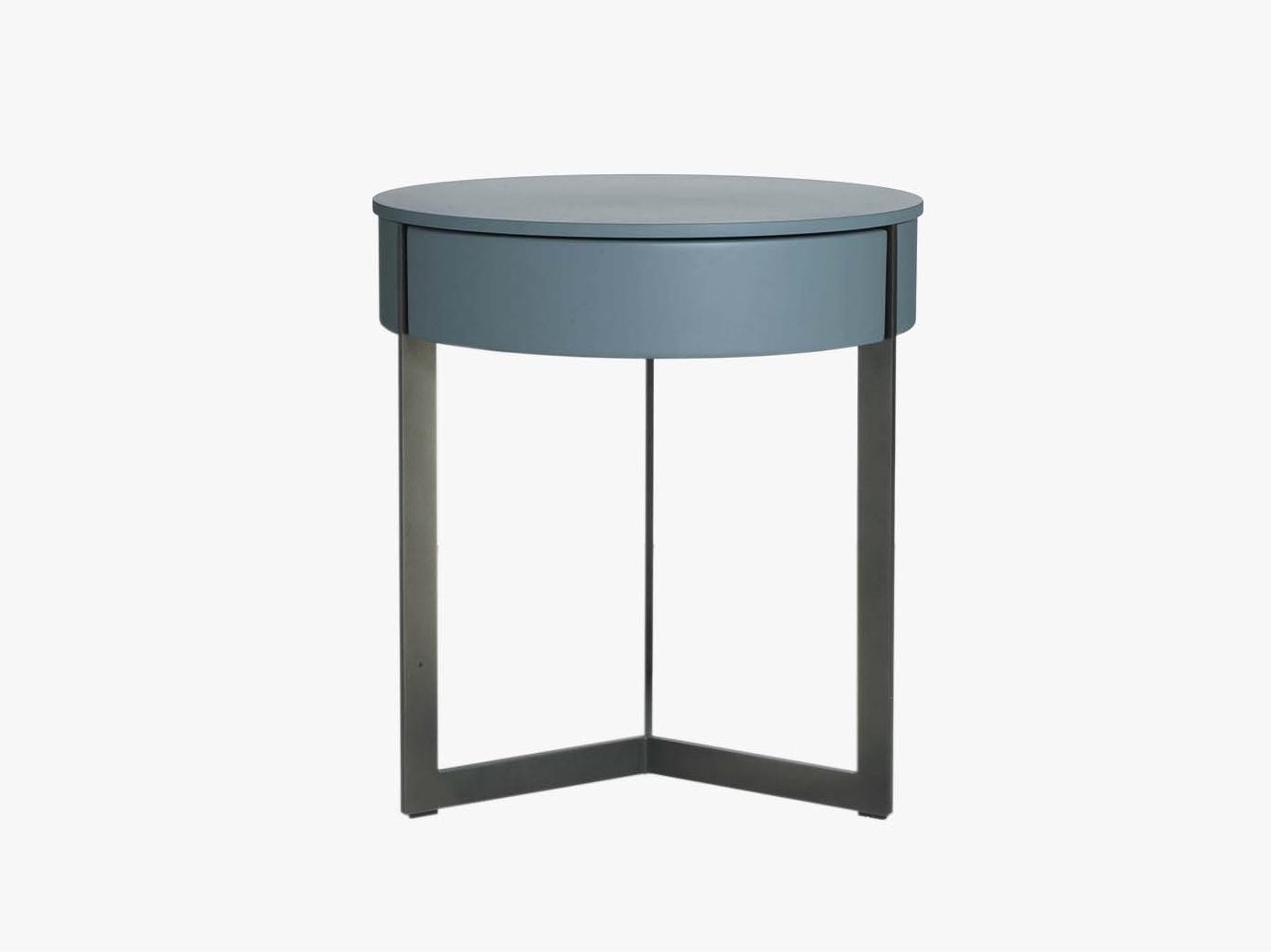 SIGN Wooden coffee table / bedside table
