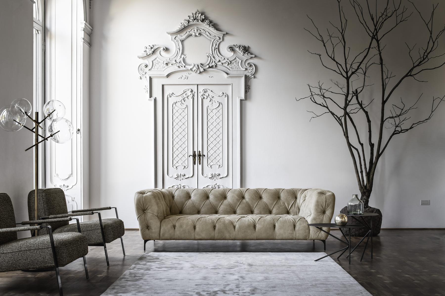 RHO Leather armchair with armrests