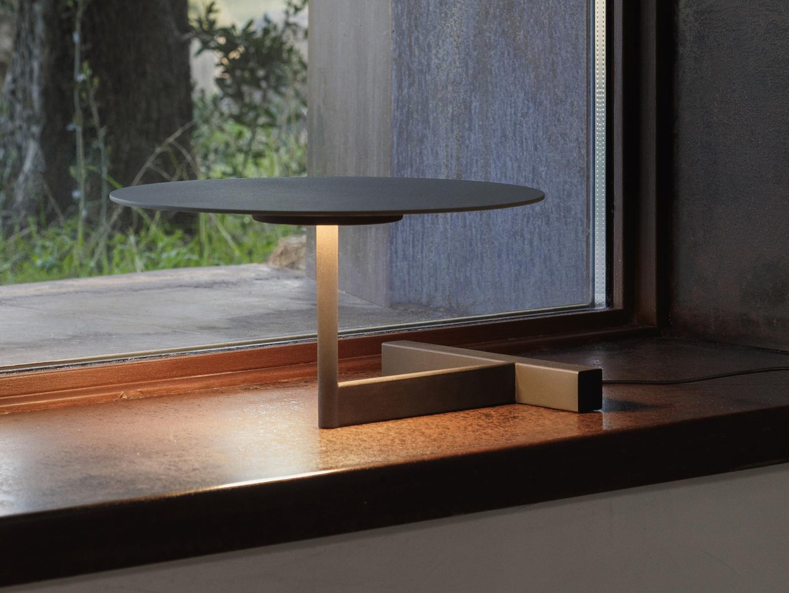 FLAT 5965 LED metal table lamp