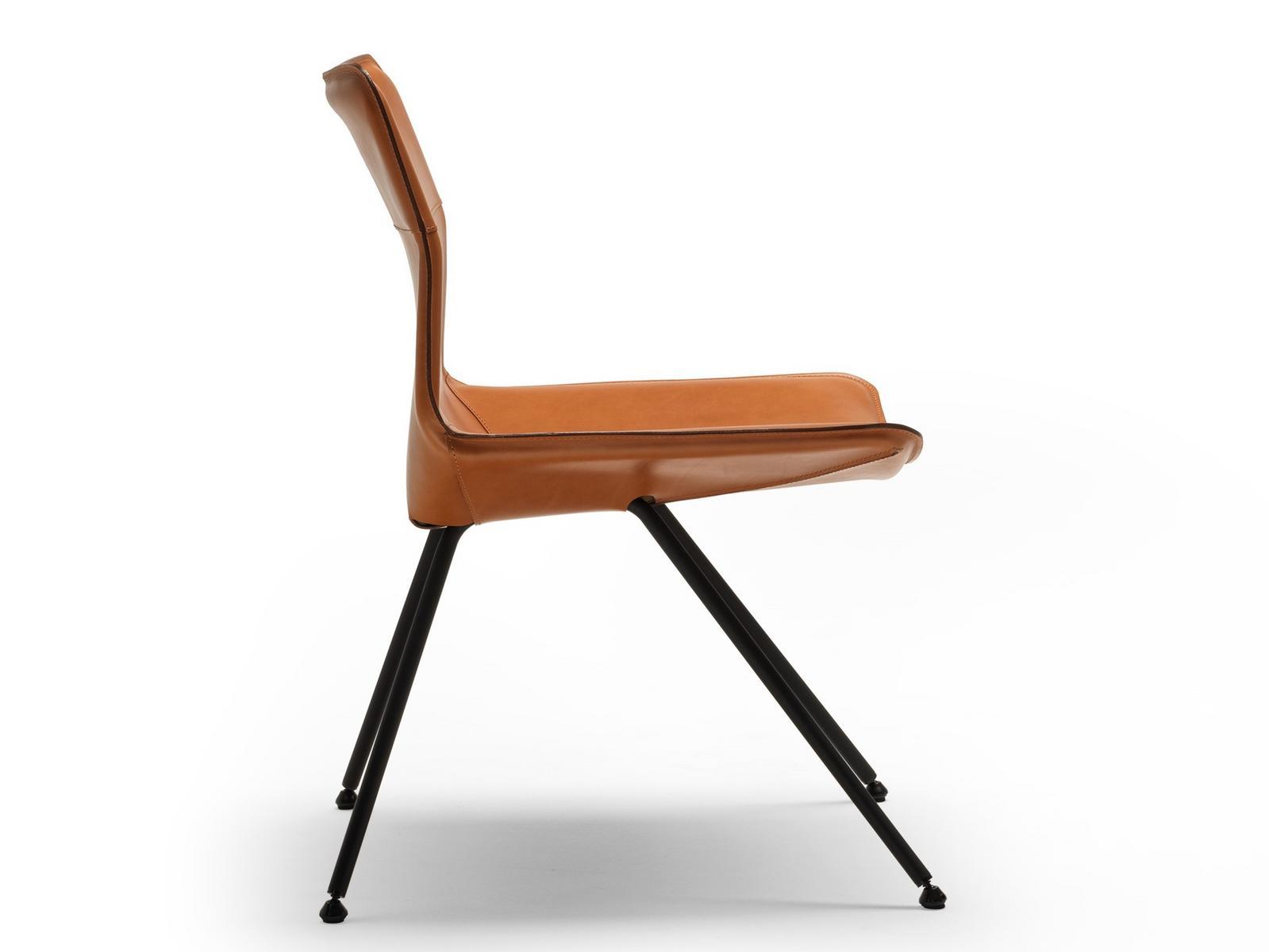 DAN 2059 Upholstered tanned leather chair