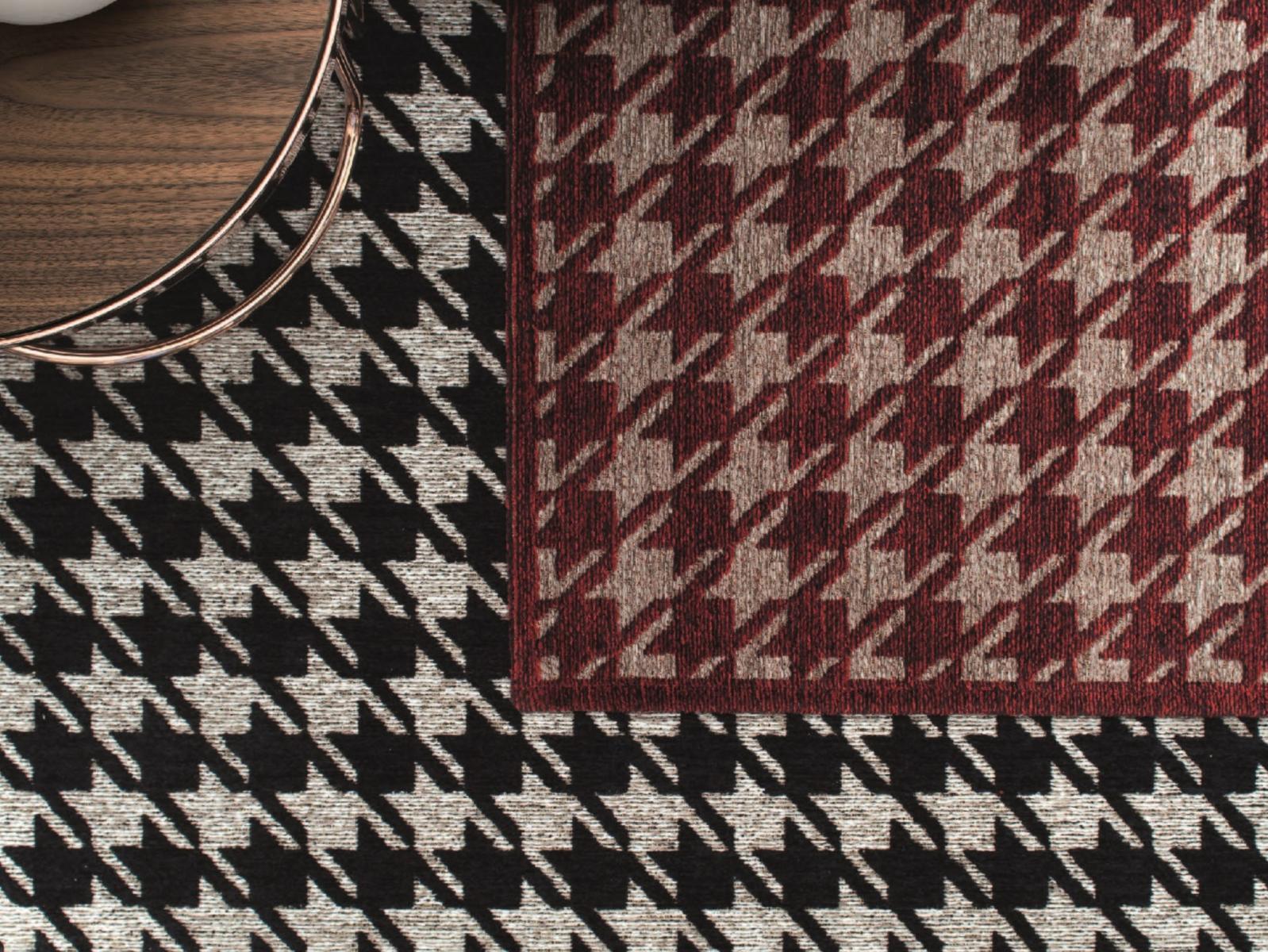 FARFA Patterned rectangular rug with optical pattern