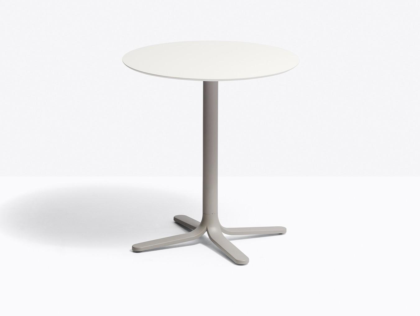 FLUXO 5465 Round die cast aluminium table with 4-star base