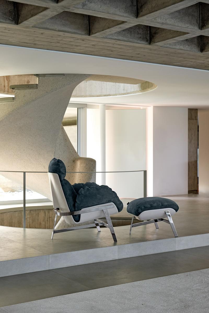 JUPITER LITE Leather armchair with armrests
