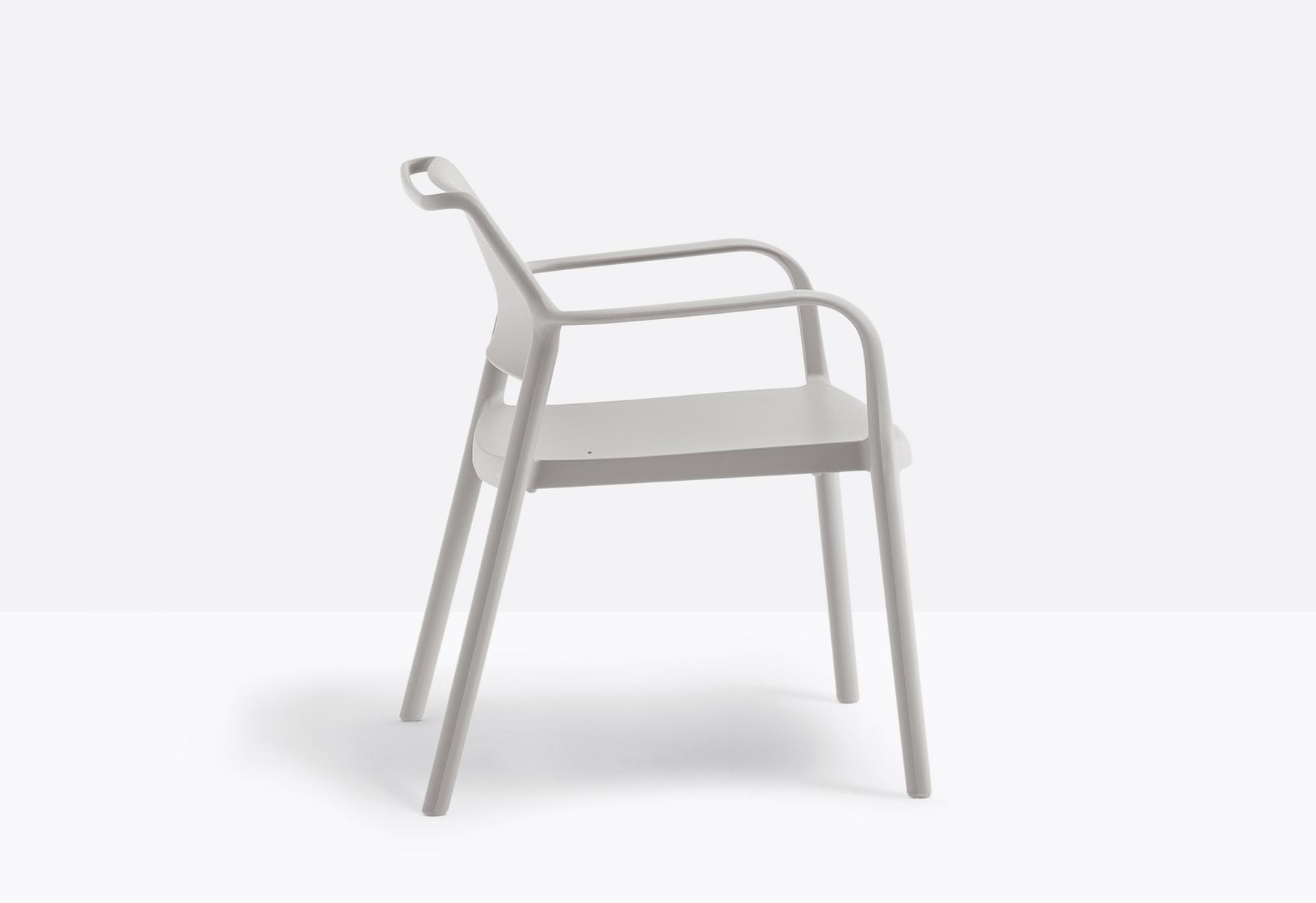 ARA 316 Stackable polypropylene easy chair with armrests