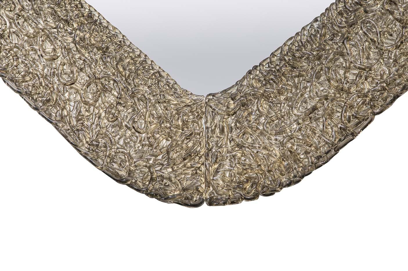 MACRABÈ Square framed wall-mounted mirror