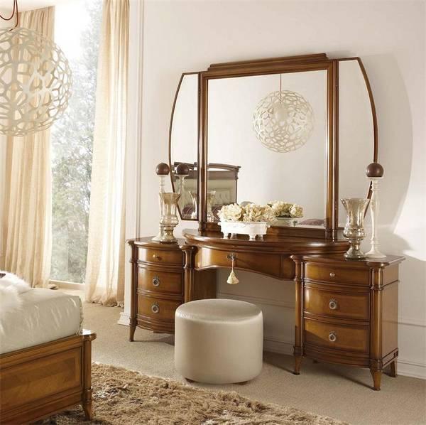 CARLOTTA Solid wood bedroom set in a classic style