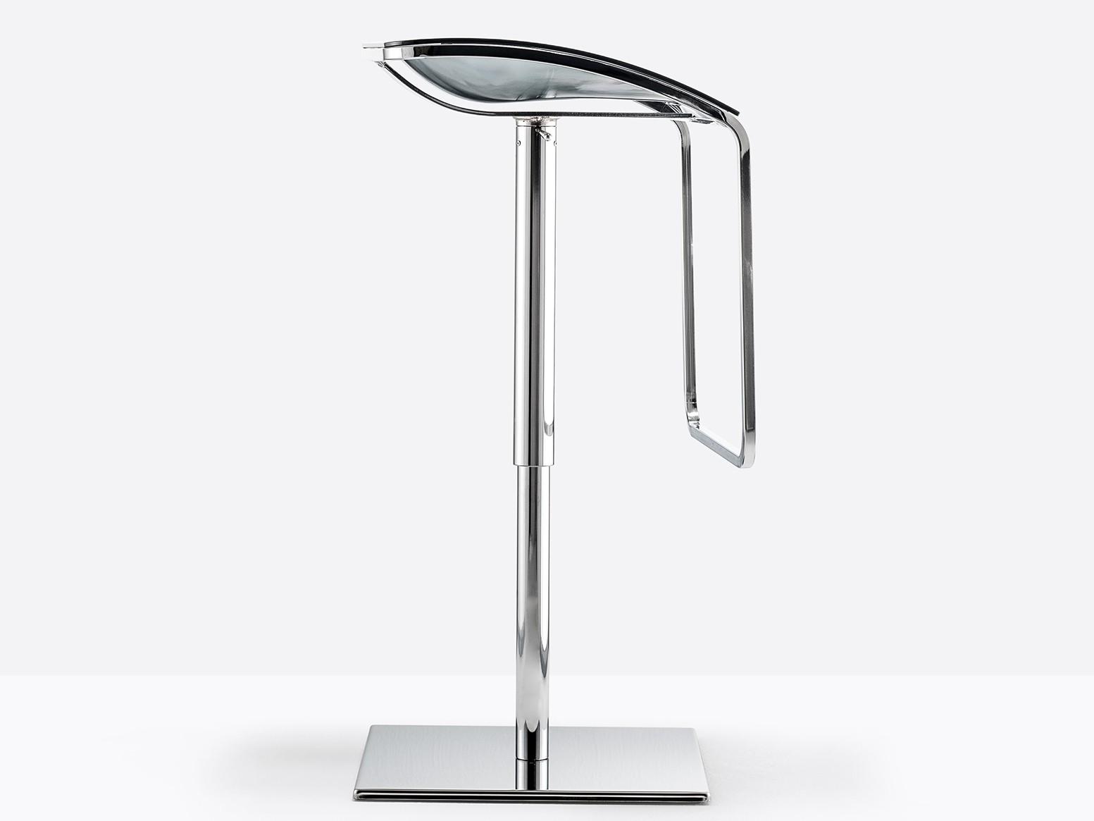 AROD 570 Height-adjustable stainless steel stool