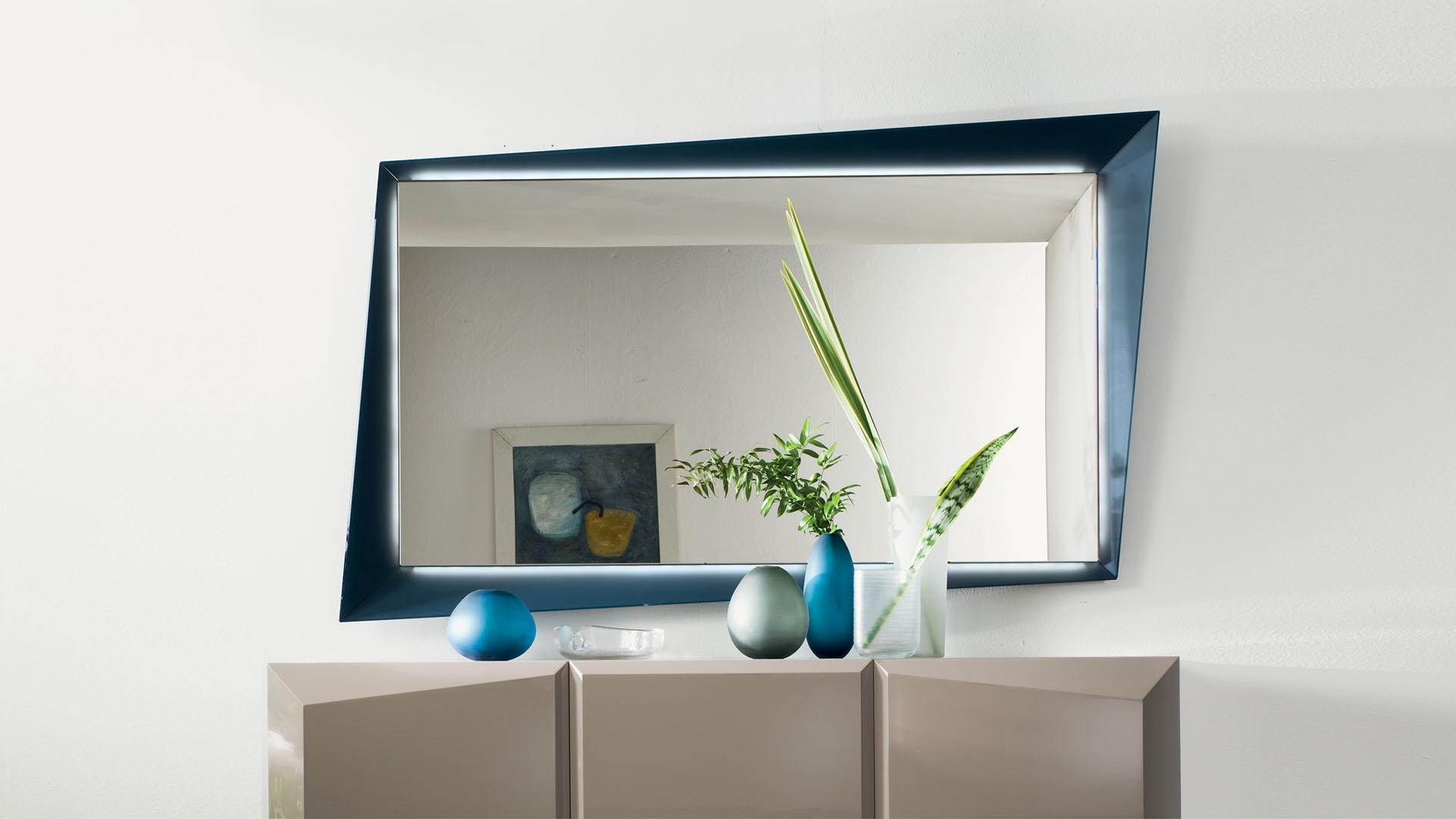 QUARTZ Rectangular wall-mounted mirror