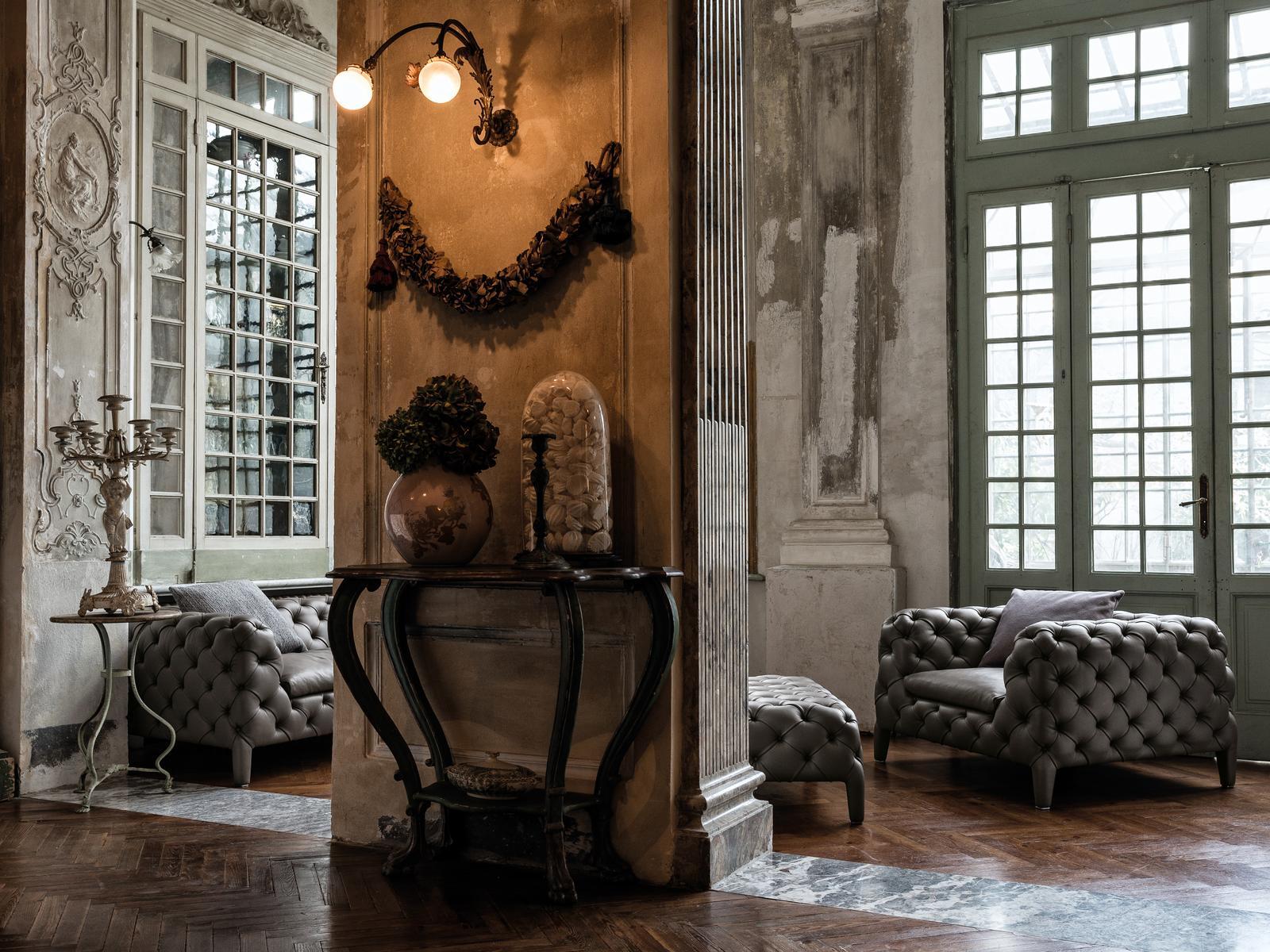 WINDSOR Tufted armchair