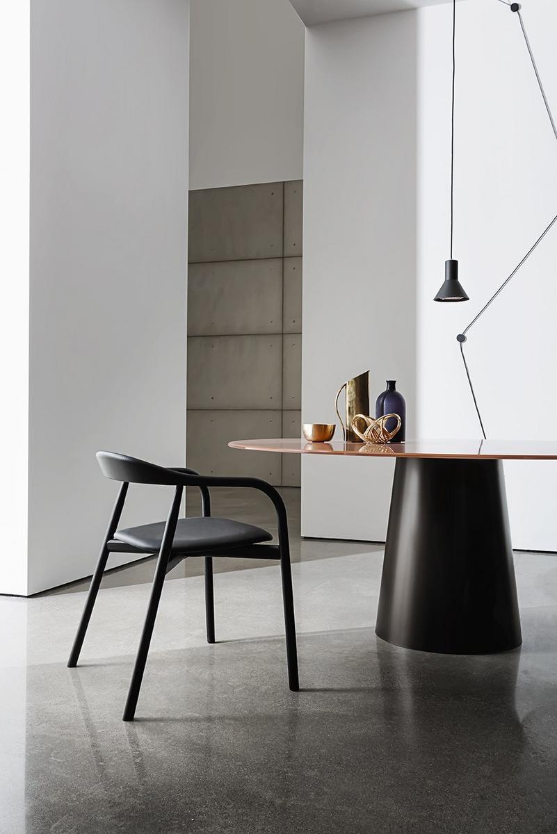 TOTEM Round glass table