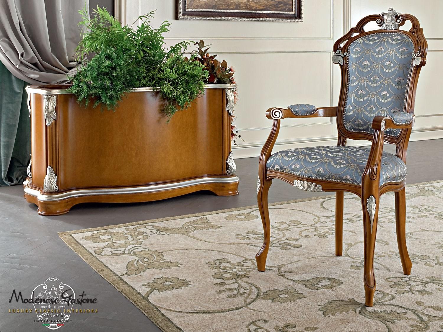 13505 Upholstered chair with armrests
