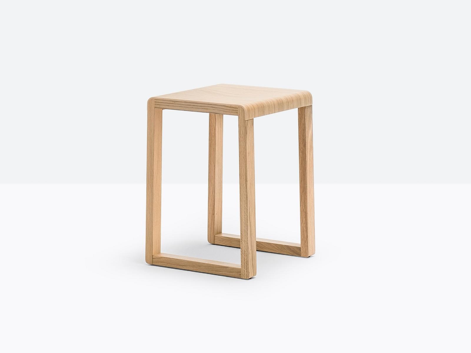 BRERA 383 Oak stool with footrest