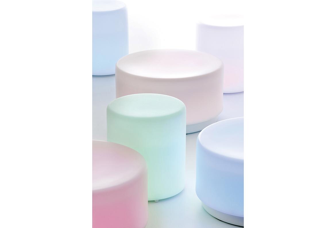 WOW 475L Low polyethylene stool with light