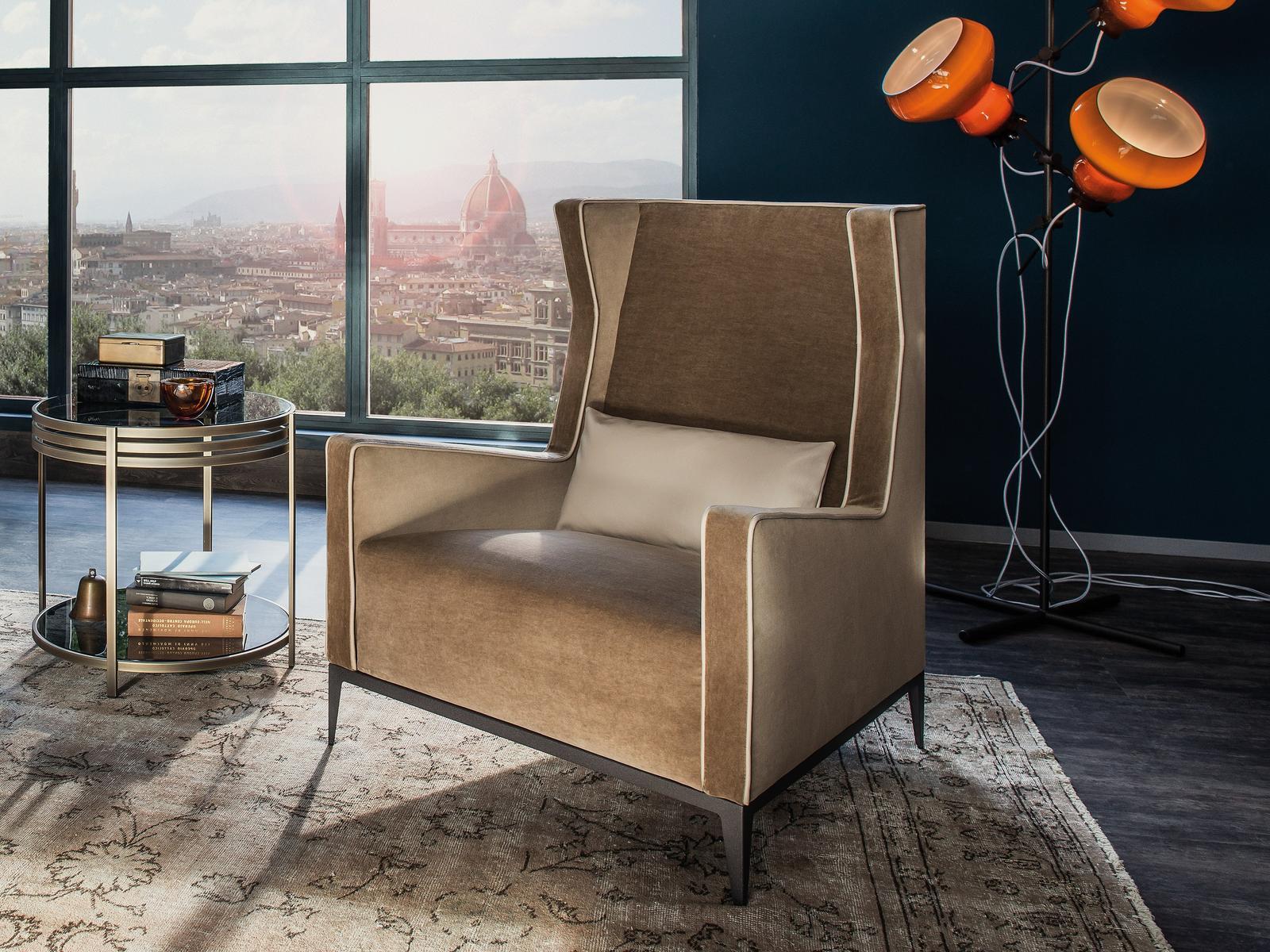 GOLDFINGER Armchair with armrests