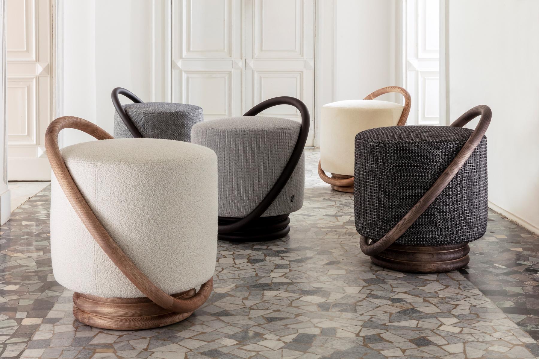 SMILE Upholstered round fabric pouf