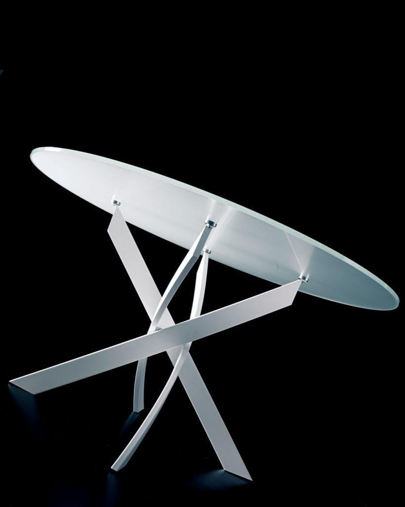 BARONE Round ceramic table