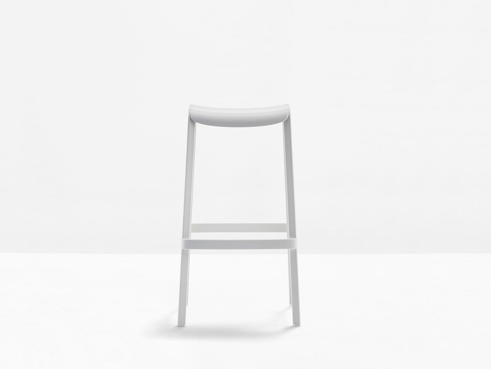 DOME 268 Stackable polypropylene stool