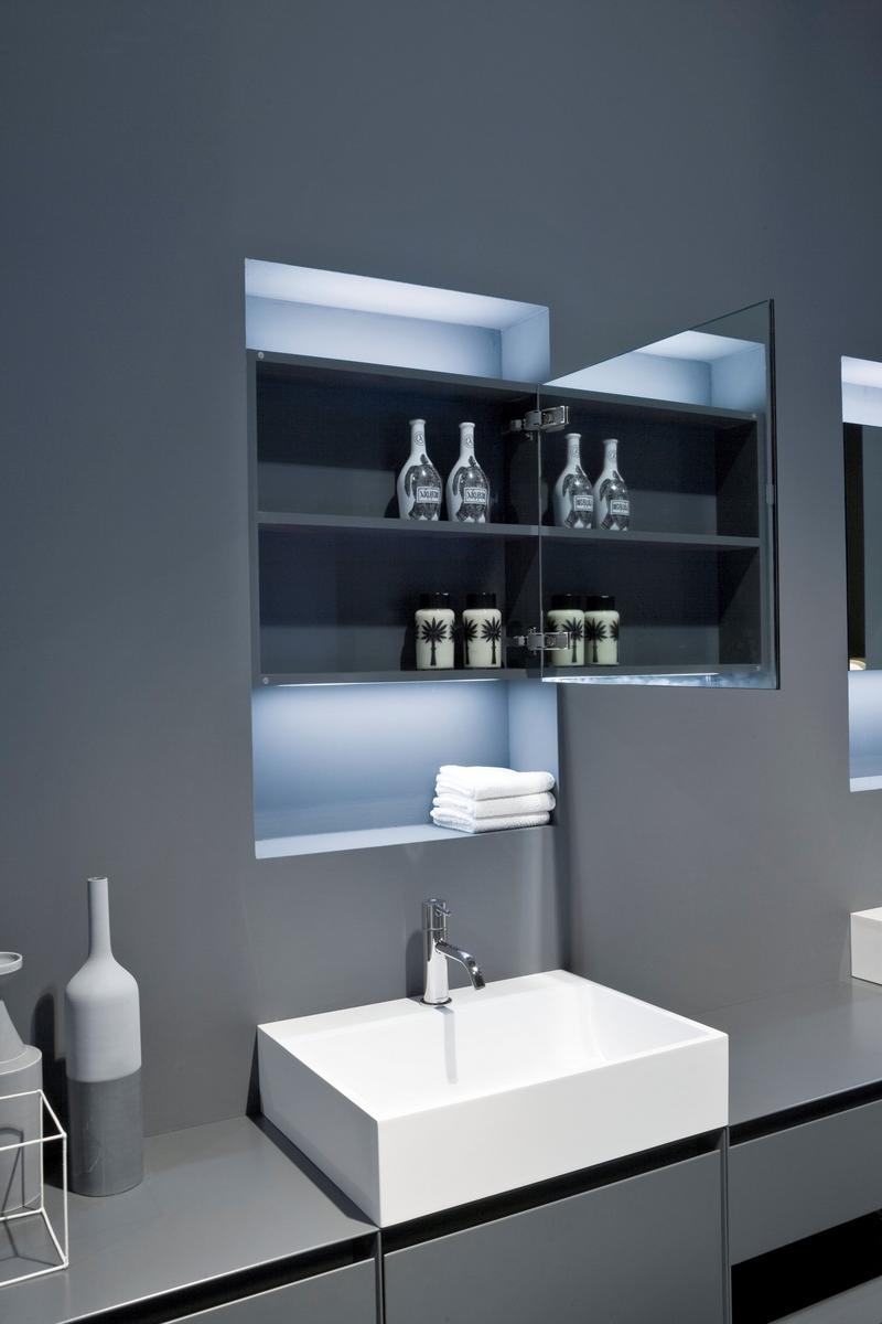 MANTRA Suspended bathroom wall cabinet with mirror