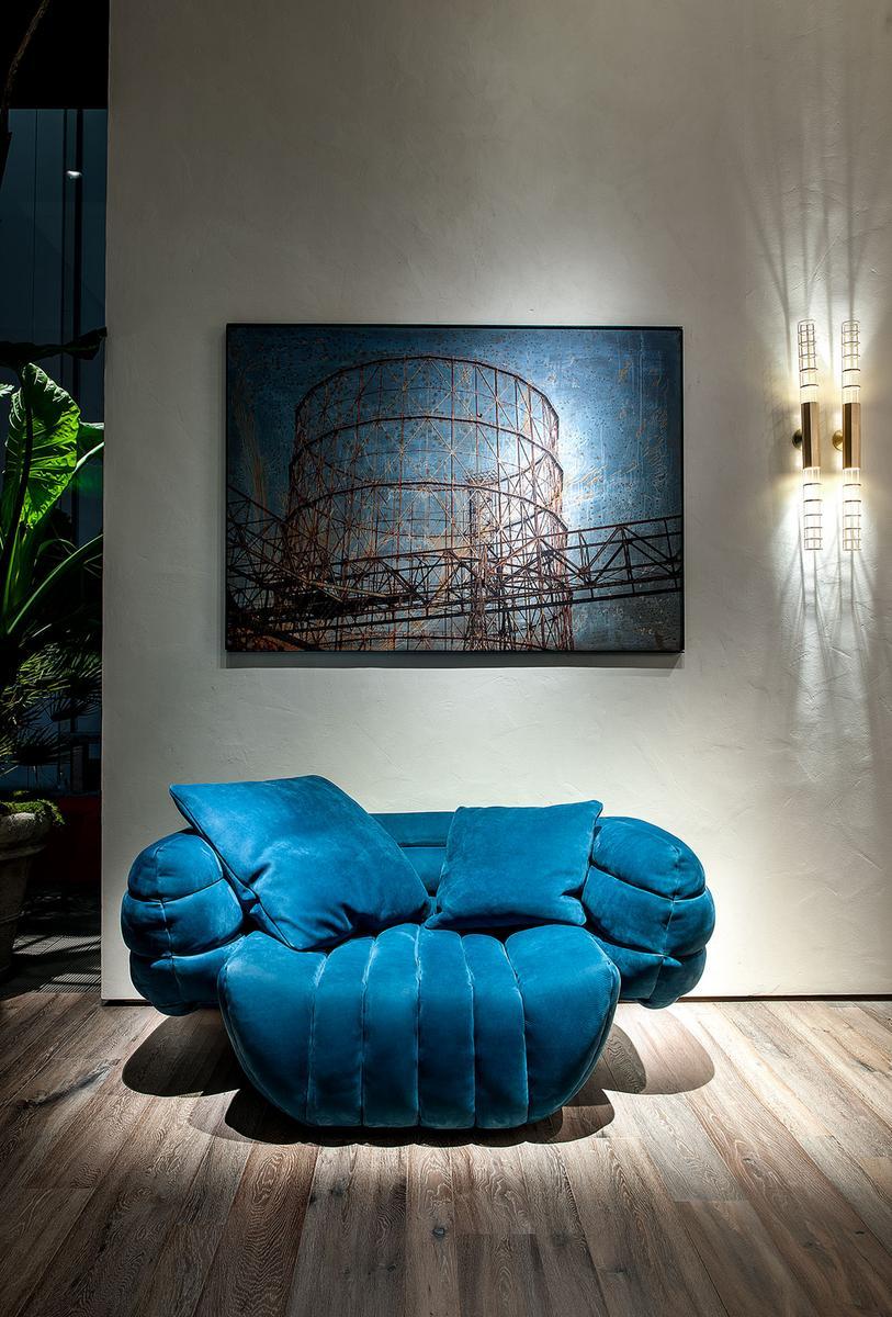 TACTILE Leather armchair with armrests