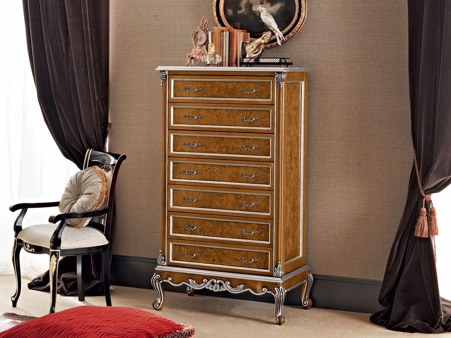 12653 Solid wood chest of drawers