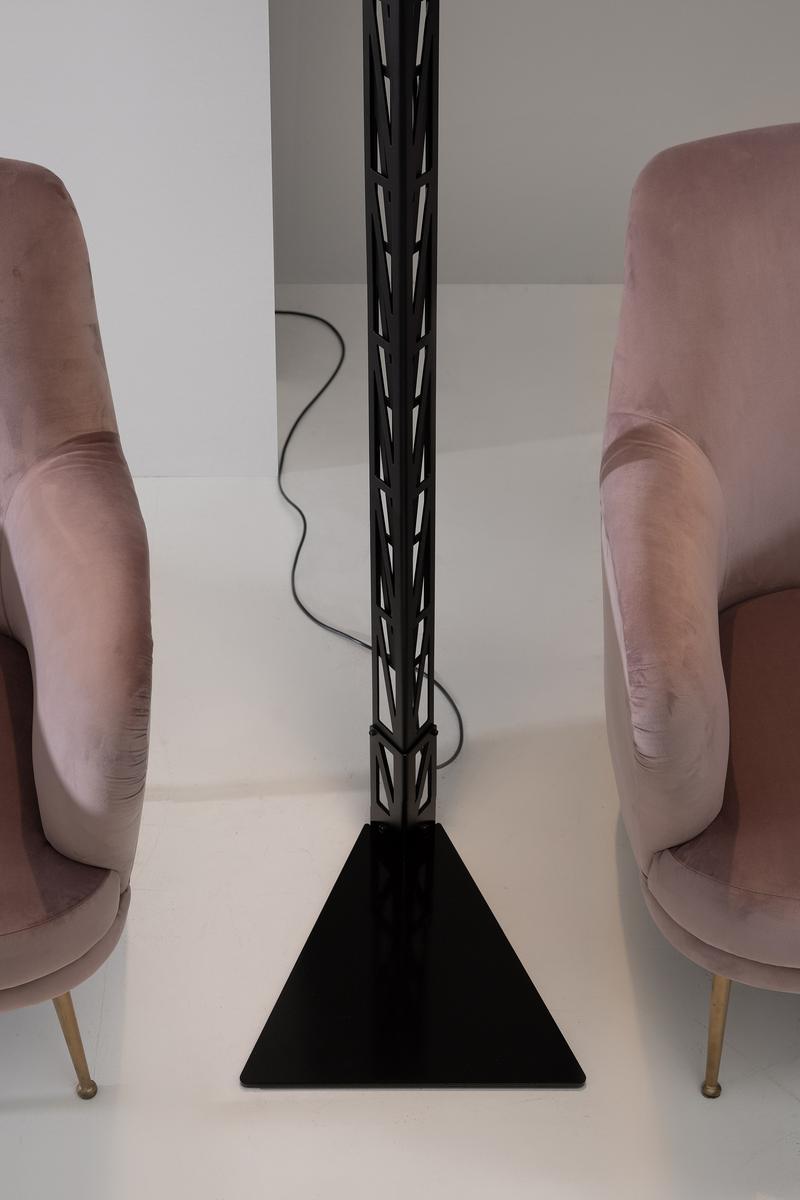 FIREMAN LED height-adjustable aluminium floor lamp